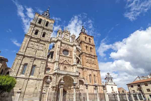 Hauptfassade der Kathedrale von Astorga (Spanien)). lizenzfreie Stockbilder