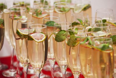 mojito kokteyl gözlük