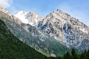 tien shan dağlarında yürüyüş