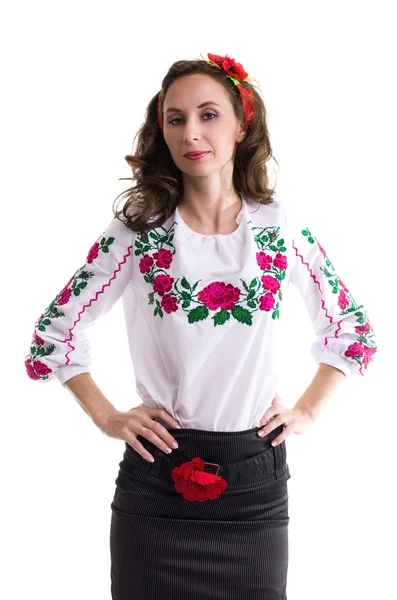 Dziewczyna w ukraińskiej narodowej ubrania na białym tle — Zdjęcie stockowe