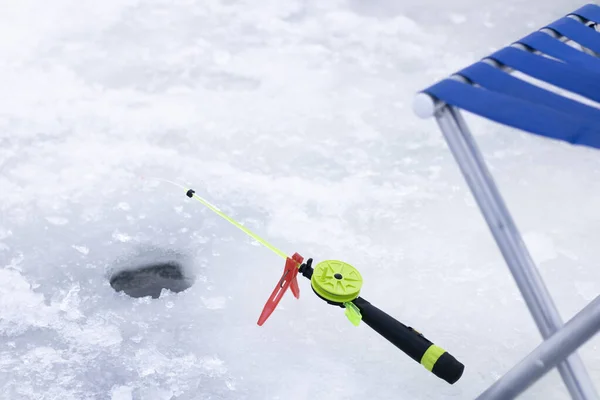 Caña Pescar Invierno Pequeña Con Hielo Pesca Invierno —  Fotos de Stock