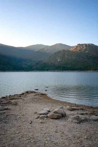 Paisaje Del Lago Montañas Vilarinho Das Furnas Presa Parque Nacional — Foto de Stock