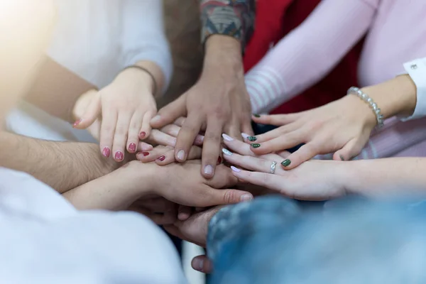 College Studenten Teamarbeit Stapeln Hand Konzept — Stockfoto