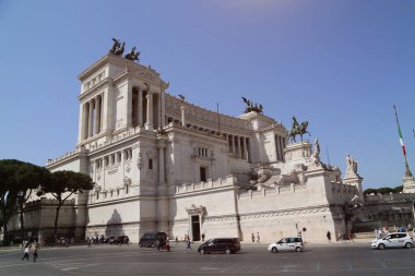 Roma, İtalya - Haziran 2019 - Dünyanın en ünlü simgelerinden biri - Roma Forumu. Seyahat Serisi, İtalya. Roma şehir merkezinin yukarısına bak, İtalya.