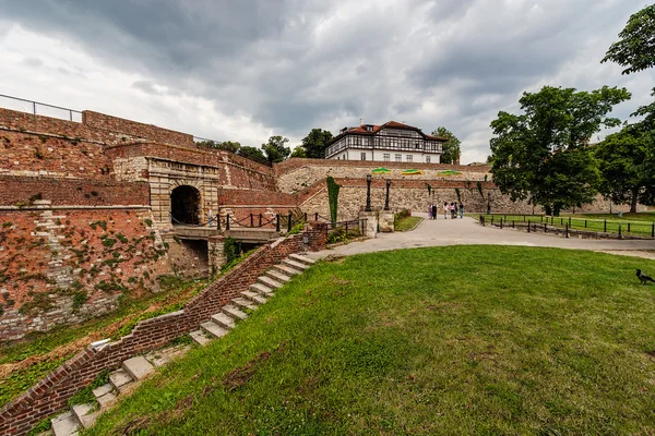 Fortaleza de Belgrado y parque Kalemegdan — Foto de Stock