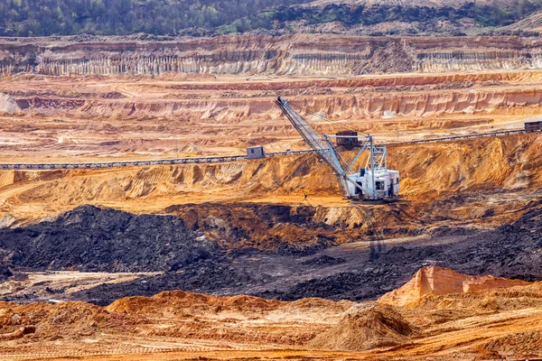 Open mijnbouw pit — Stockfoto