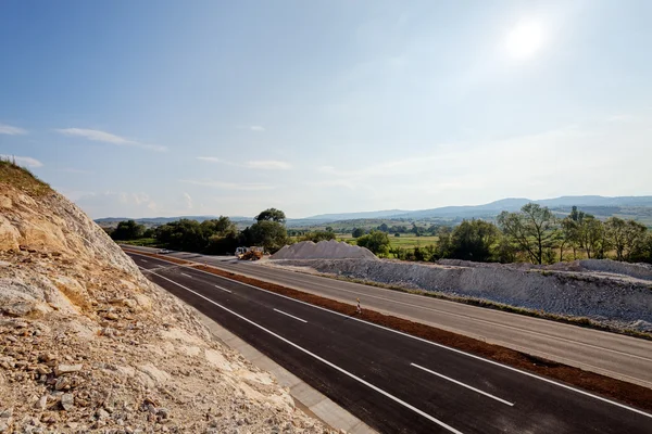 Nuova strada asfaltata — Foto Stock