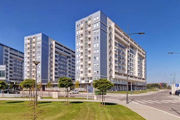 Novo complexo de edifícios residenciais — Fotografia de Stock