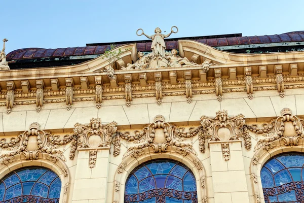 Fasad batu pada bangunan klasik — Stok Foto