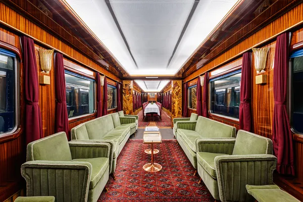 Vieux wagon de train de luxe — Photo