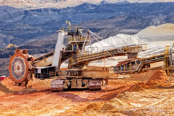 Aperto pozzo minerario — Foto Stock