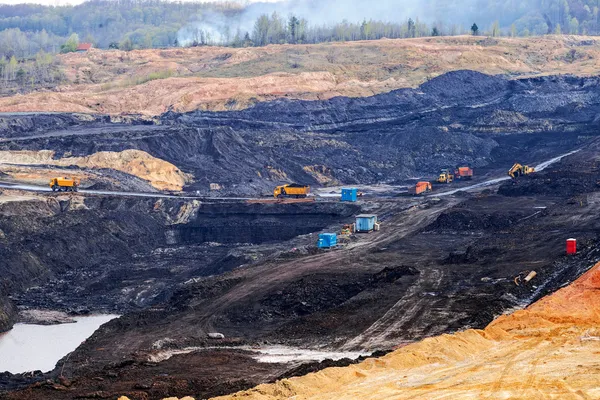 Poço de mineração aberta — Fotografia de Stock