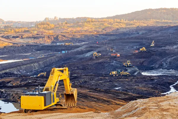 Open mijnbouw pit — Stockfoto