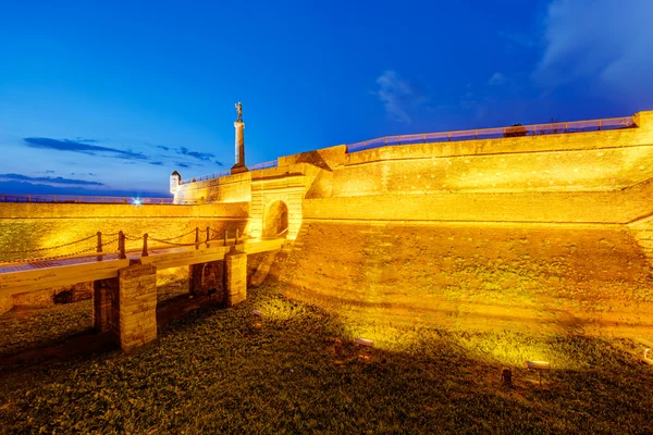 Fortezza di Belgrado e monumento di Victor — Foto Stock