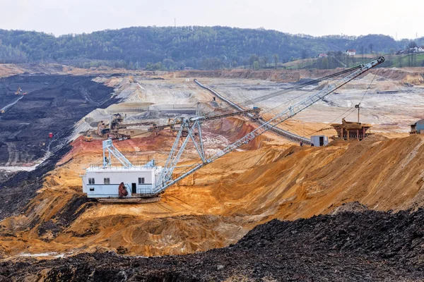 Open mijnbouw pit — Stockfoto