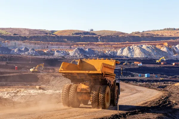 Poço de mineração aberta — Fotografia de Stock