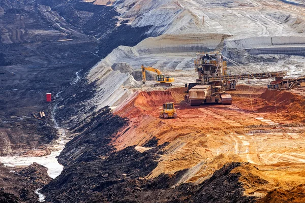 Poço de mineração aberta — Fotografia de Stock