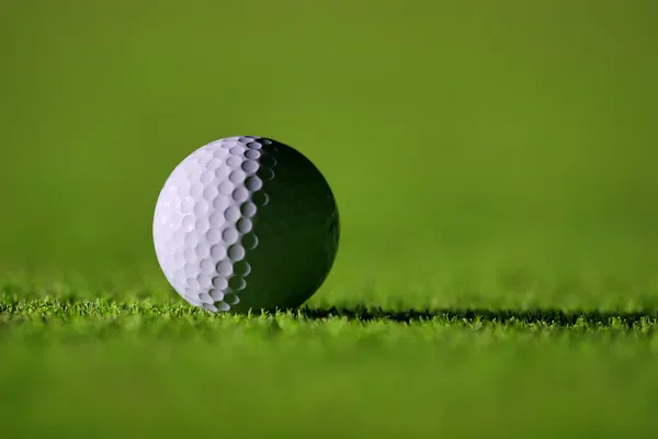 Perfect Golf Ball — Stock Photo, Image