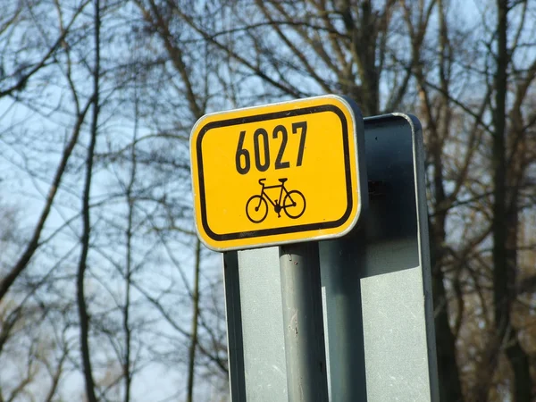 Panneau de route vélo Images De Stock Libres De Droits