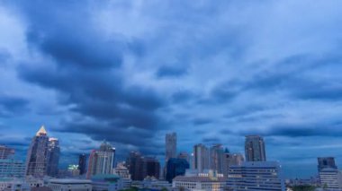 bangkok Skyline gün ot gece görünümü.