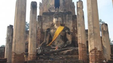 wat phra sı kalıntıları, Buda heykelleri.