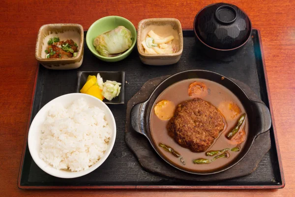 Японське Меню Свинячий Бургер Соусом Рисом Овочами — стокове фото