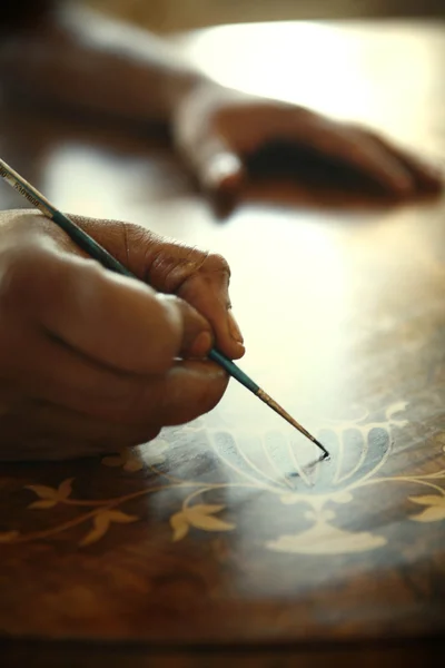 African Carpenter Painting Antiques — Stock Photo, Image