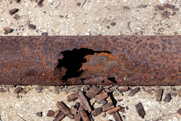 Fragmento Tubo Metal Enferrujado Oxidação Destruição Aço Corrosão — Fotografia de Stock