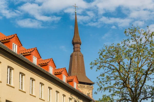 Osnabruck, Tyskland, 5 juli 2021. Street arkitektur i Osnabruck, den tredje största staden i delstaten Niedersachsen — Stockfoto