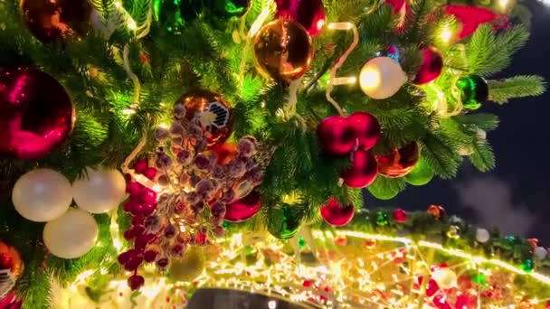 Christmas Tree Street Decorated New Year Vertical Video Night Winter — Stock Video