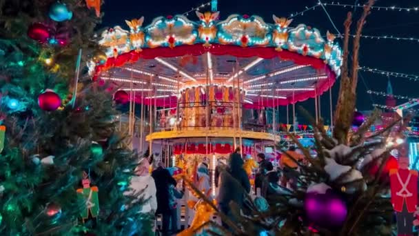 Neujahrskarussell Auf Dem Weihnachtsmarkt Roten Platz Nacht Winter Schnee Moskau — Stockvideo