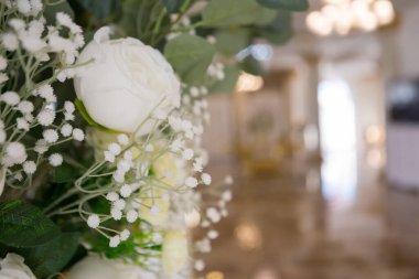 Seçici odaklı kumaş çiçekleri, sevgililer günü konsepti. gül kumaş çiçeği.