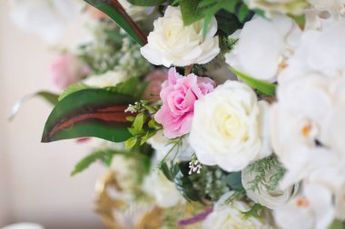 Seçici odaklı kumaş çiçekleri, sevgililer günü konsepti. gül kumaş çiçeği.