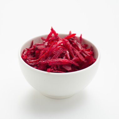 taze rendelenmiş pancar salatası