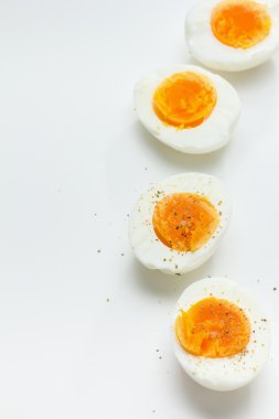 Katı pişmiş yumurta