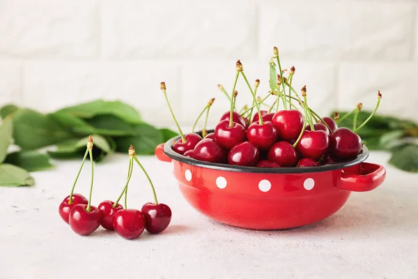 Freshly Harvested Cherries Bowl Fresh Sweet Organic Cherries Red Bowl — Foto Stock