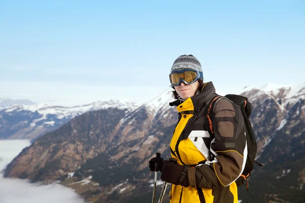 在奥地利阿尔卑斯山的滑雪者 — 图库照片