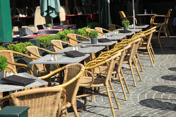 Empty tables with menu — Stock Photo, Image