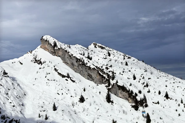 Kabelbaan over Top in Alpen, Duitsland — Stockfoto