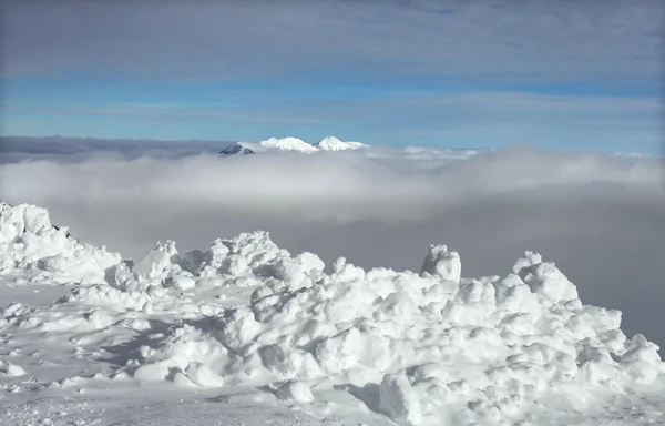 Snowbank no topo da montanha, Alemanha — Fotografia de Stock