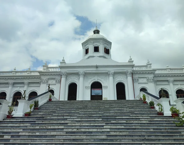 Tajhat Sarayı, Tajhat Rajbari, Bangladeş 'in tarihi bir sarayıdır. Rangpur, Bangladeş - 20 Eylül 2021.