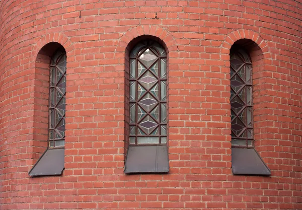 Drie smalle boog venster — Stockfoto