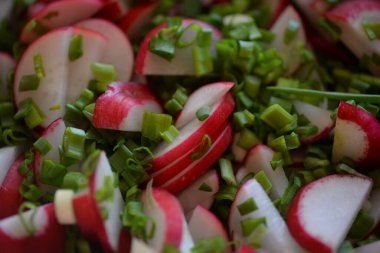 Soğan ve turp salatası.