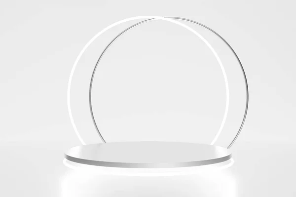 Beyaz arkaplanda beyaz neon kemerli 3D gümüş podyum.