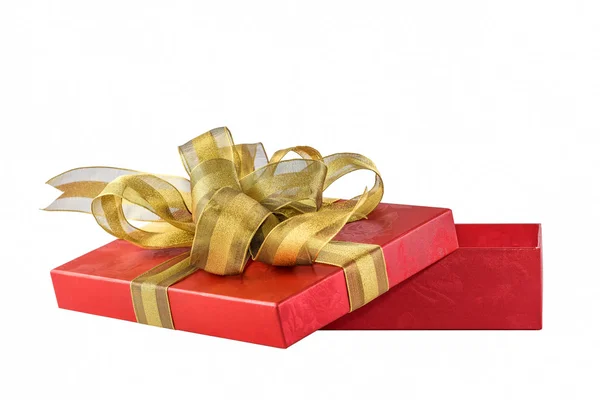 Boîte cadeau rouge avec ruban d'or . Photo De Stock
