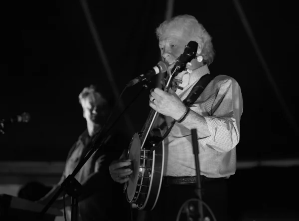 Louth,Ireland,May 4th 2014,Dublin City Ramblers perform live at Vantastival,Bellurgan Park,County Louth on May 4th 2014 in Louth,Ireland — Stock Photo, Image