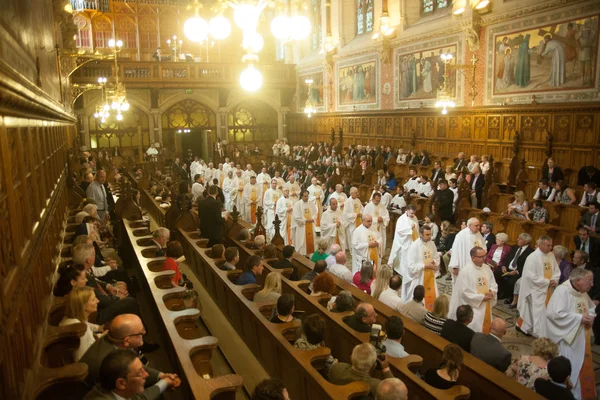 메이 누스 대학, maynooth, 킬 데 어, 아일랜드, 6 월 1 일 2014,15 seminarians maynooth 대학에서 deaconate 안 수에 있었다 6 월 1 일. — 스톡 사진