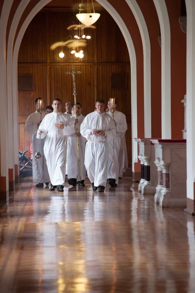 Maynooth Koleji, maynooth, kildare, İrlanda, 1 Haziran 2014,15 öğrenci deaconate maynooth kolej için rütbesi 1 Haziran tarihinde. — Stok fotoğraf