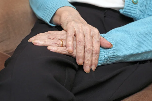 Old hands resting. — Stock Photo, Image