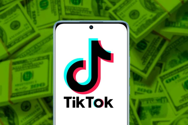 Smart Phone Tik Tok Logo Which Popular Social Network Internet — Stok Foto